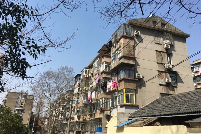 邻居太吵有什么方法来解决尊龙凯时新版APP楼上